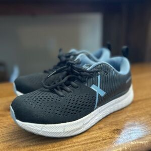 Xelero Steadfast Womens Size 9.5 Black Blue White Running Walking Shoes Sneakers